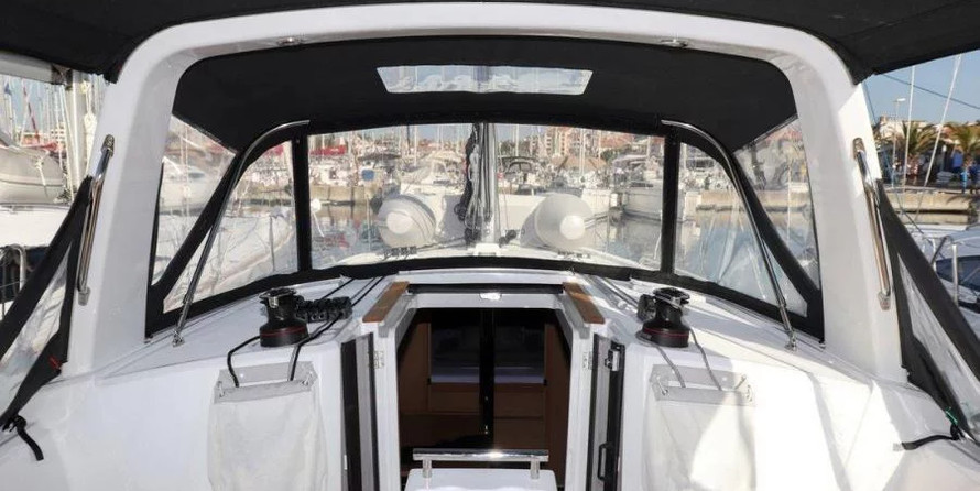 Beneteau Oceanis 38.1