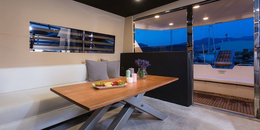 Fairline Squadron 59