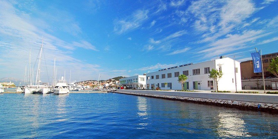 Fountaine Pajot Elba 45