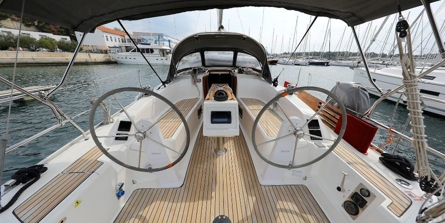 Bavaria CRUISER 34