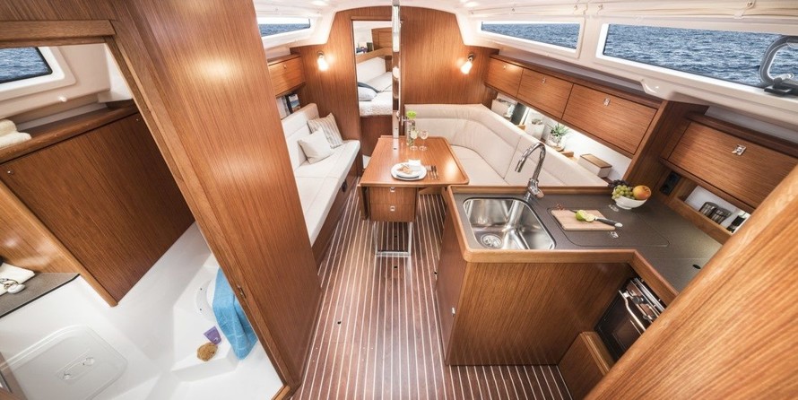 Bavaria CRUISER 34