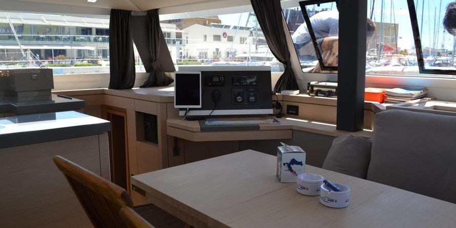 Fountaine Pajot Saona 47