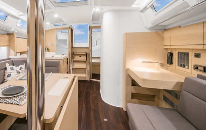 Hanse 418