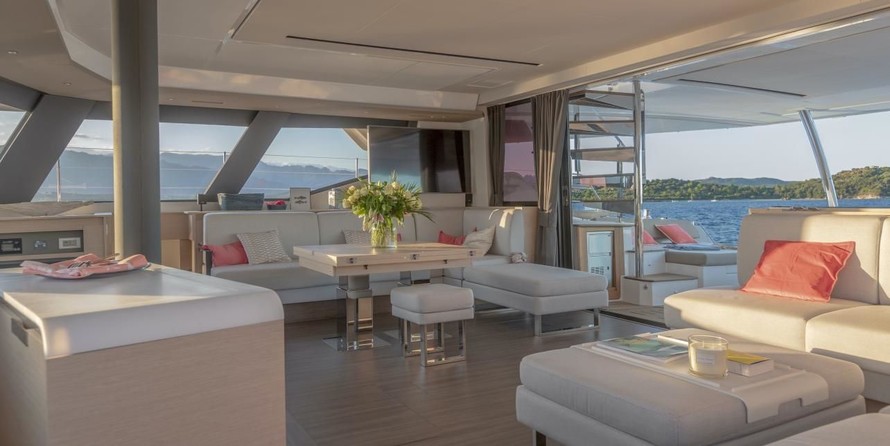 Fountaine Pajot Alegria 67