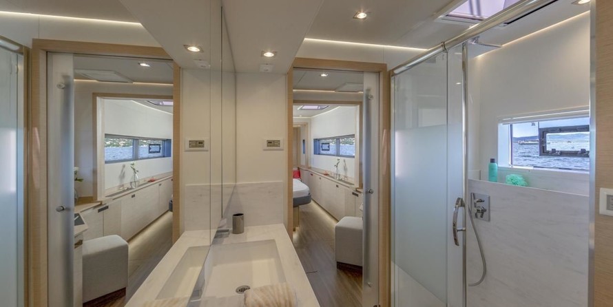 Fountaine Pajot Alegria 67