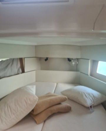 Beneteau Oceanis 38.1