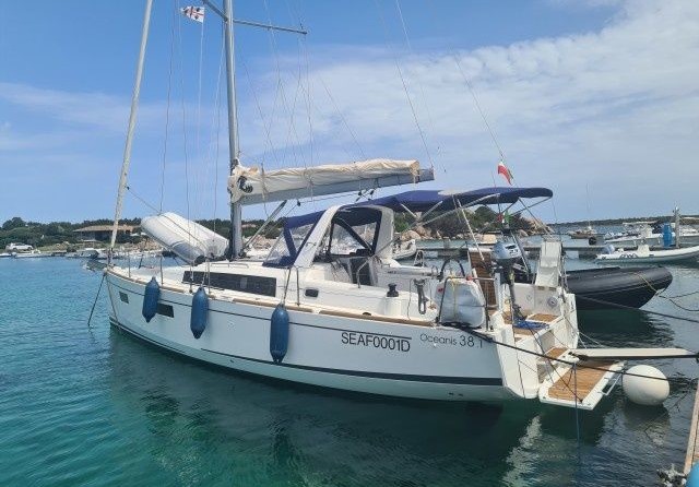 Beneteau Oceanis 38.1