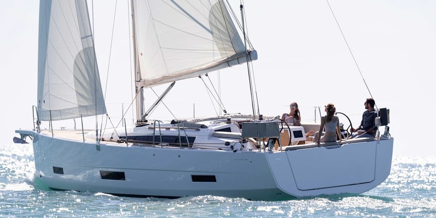 Dufour 390