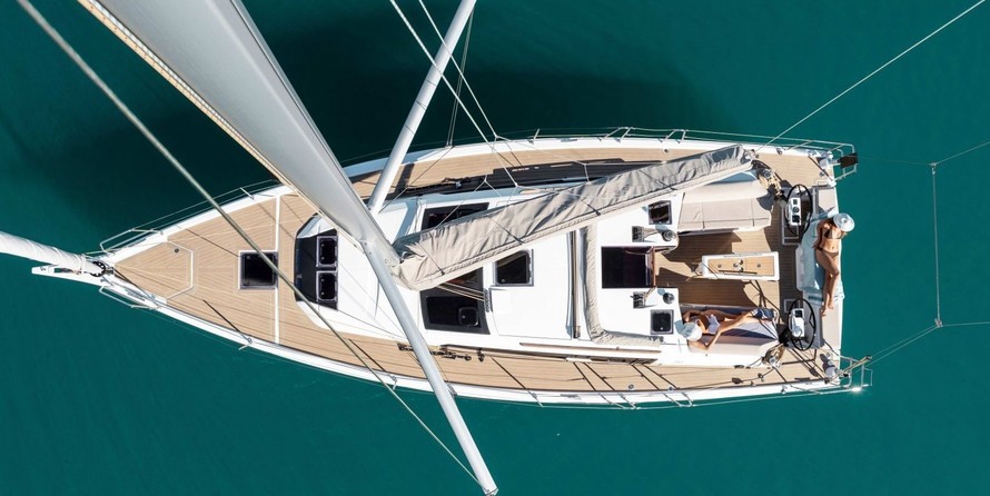 Dufour 390