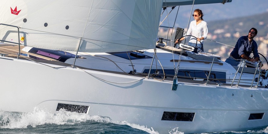 Dufour 390