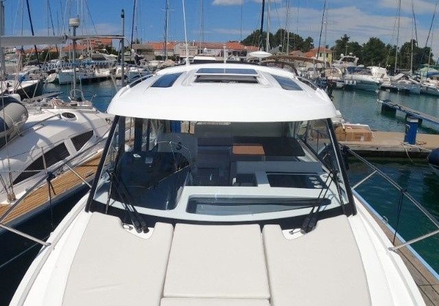 Beneteau Antares 9 OB