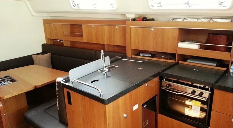 Hanse 385