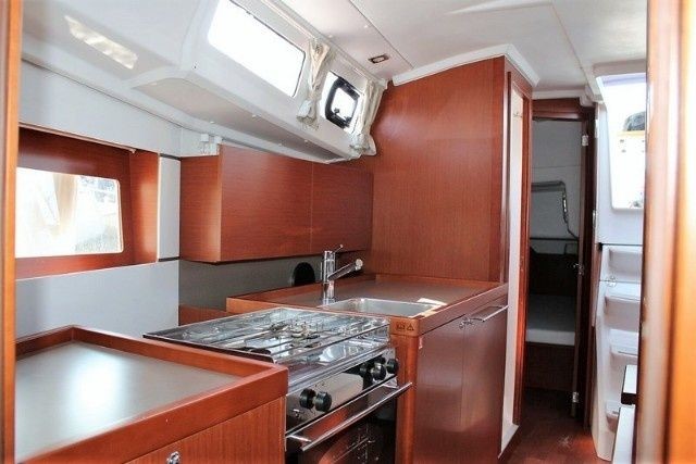 Beneteau Oceanis 35