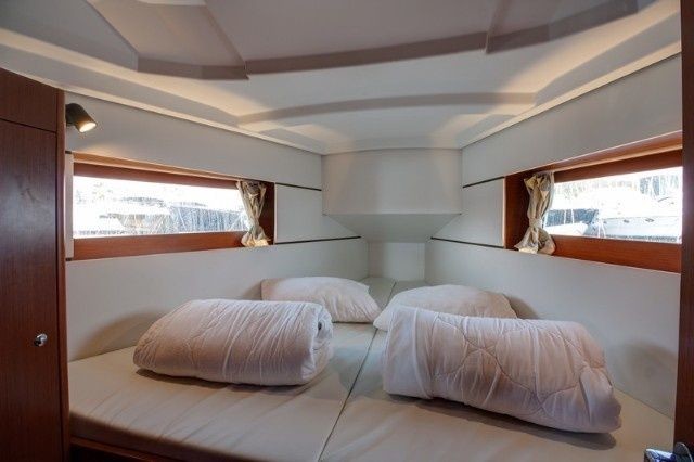 Beneteau Oceanis 35