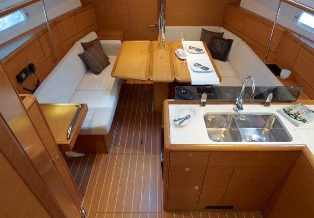Jeanneau Sun Odyssey 379