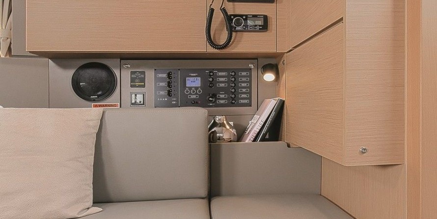 Beneteau Oceanis 35.1