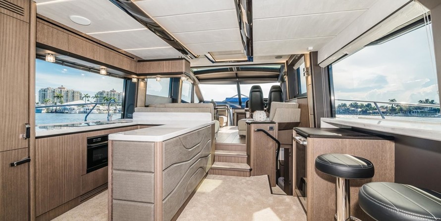 Galeon 680 FLY
