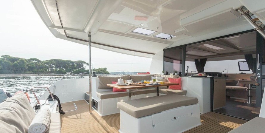 Fountaine Pajot Helia 44