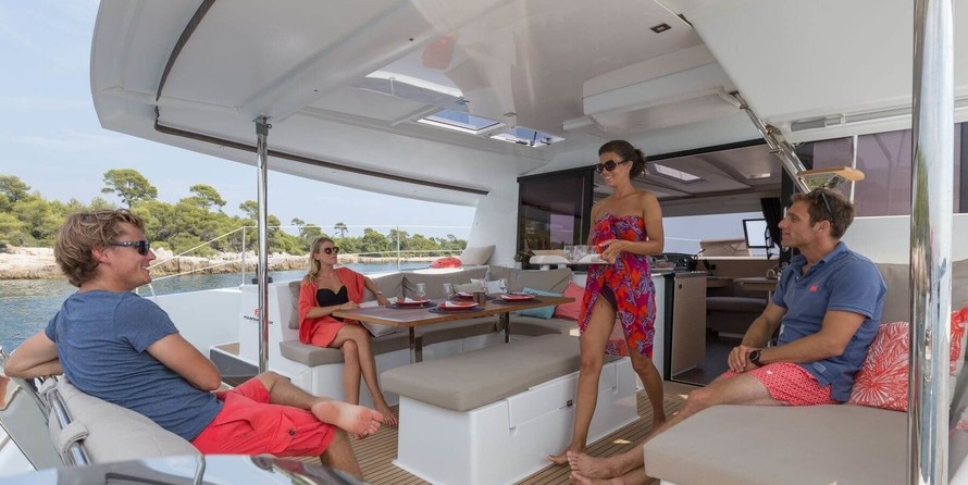 Fountaine Pajot Helia 44