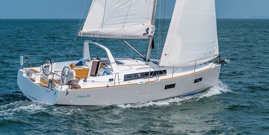 Beneteau Oceanis 38