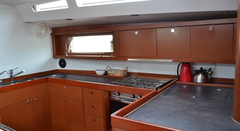 Beneteau Oceanis 48