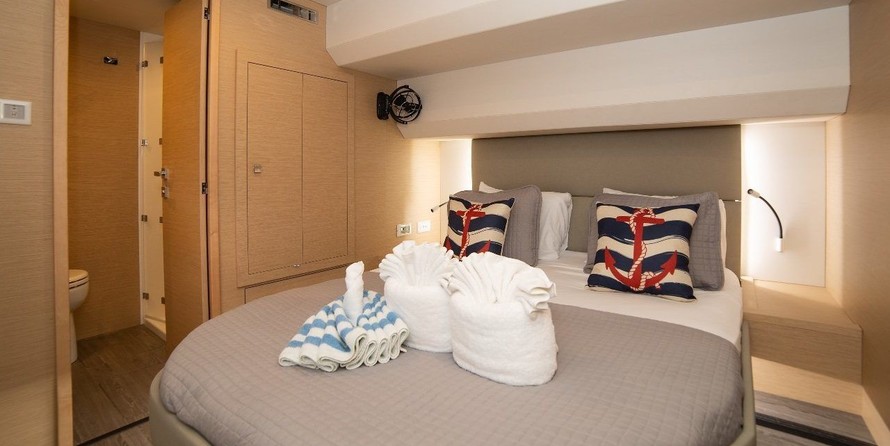 Fountaine Pajot MY 44