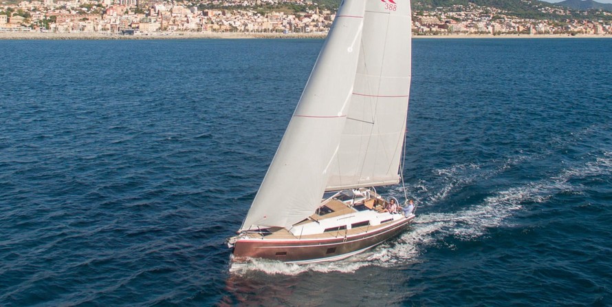 Hanse 388