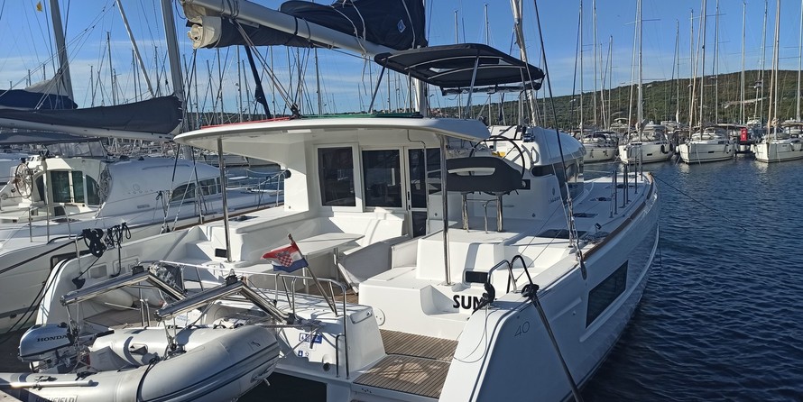 Lagoon 40