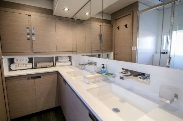 Fountaine Pajot Alegria 67