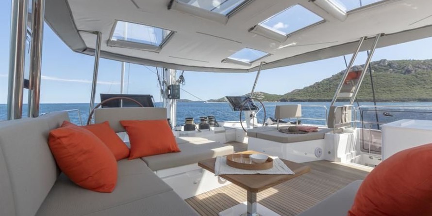 Fountaine Pajot Alegria 67