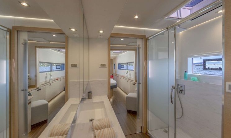 Fountaine Pajot Alegria 67