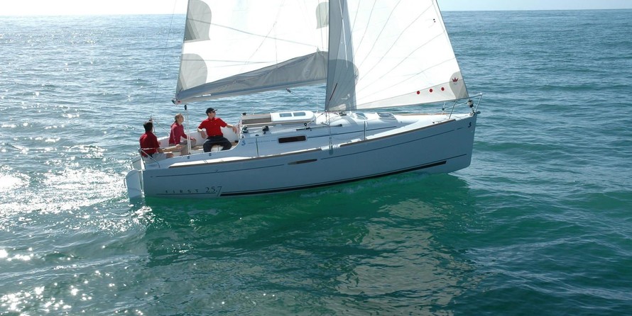 Beneteau First 25.7