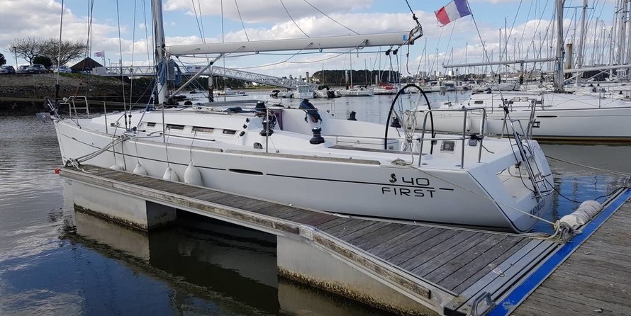 Beneteau First 40