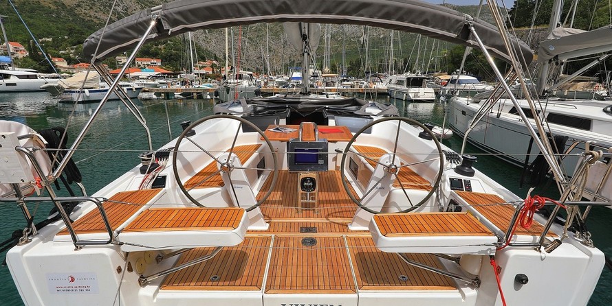 Hanse 418