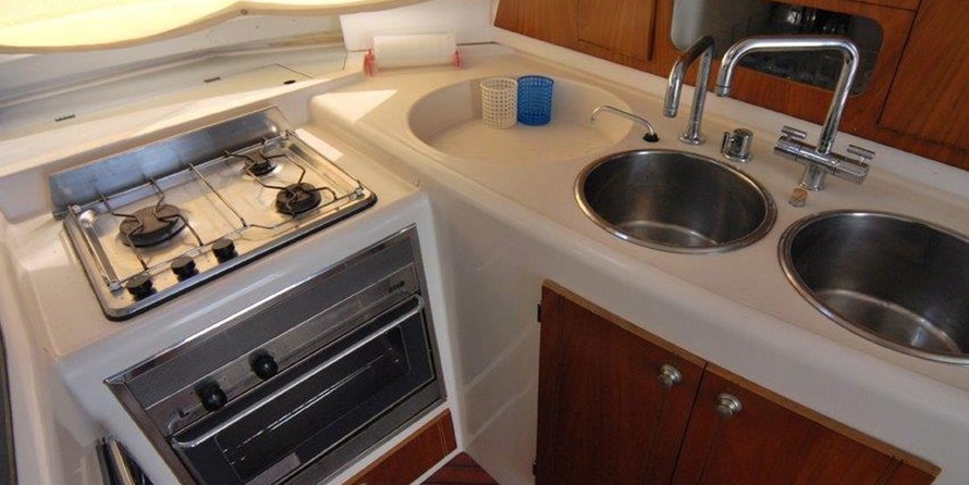 Fountaine pajot belize 43