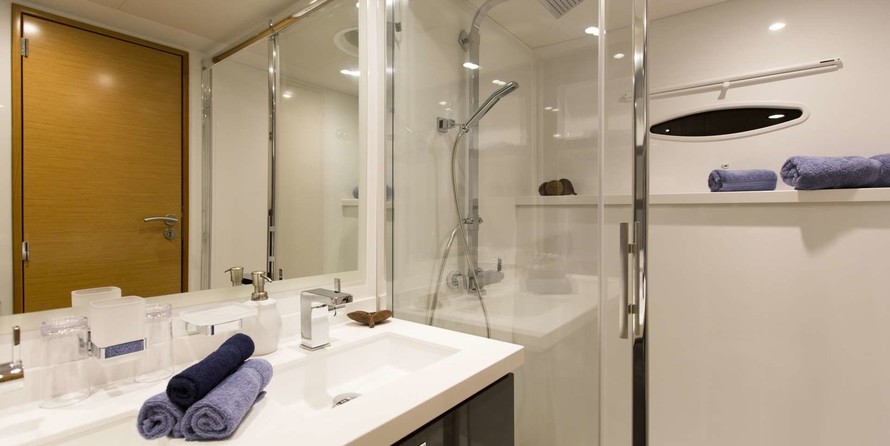 Fountaine pajot victoria 67