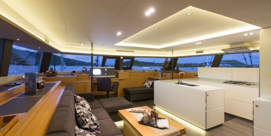 Fountaine pajot victoria 67