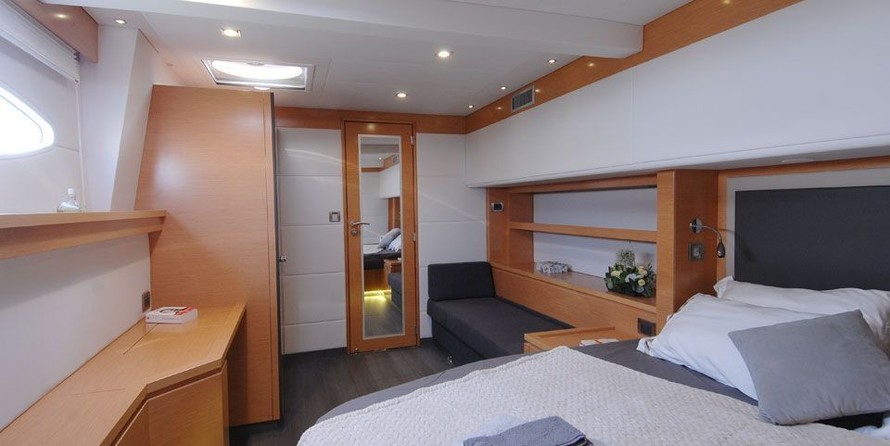 Fountaine pajot victoria 67