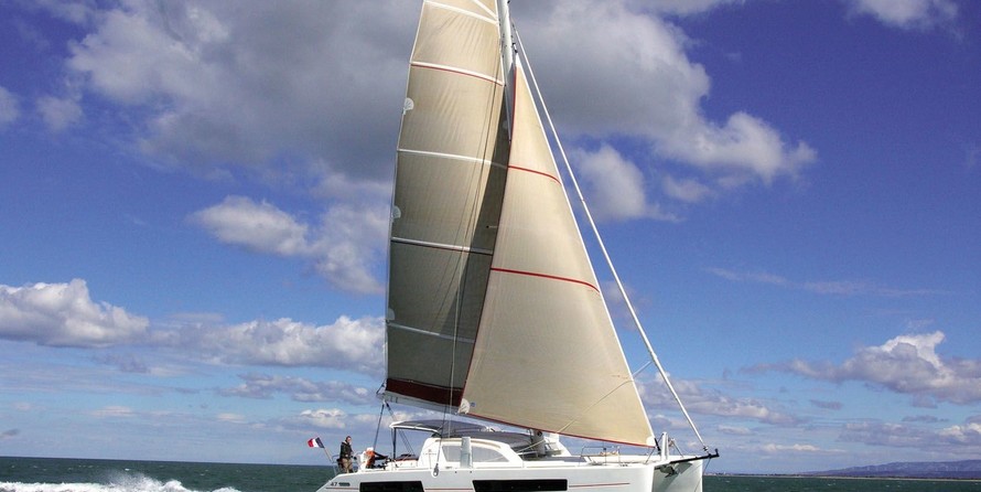 Catana 47