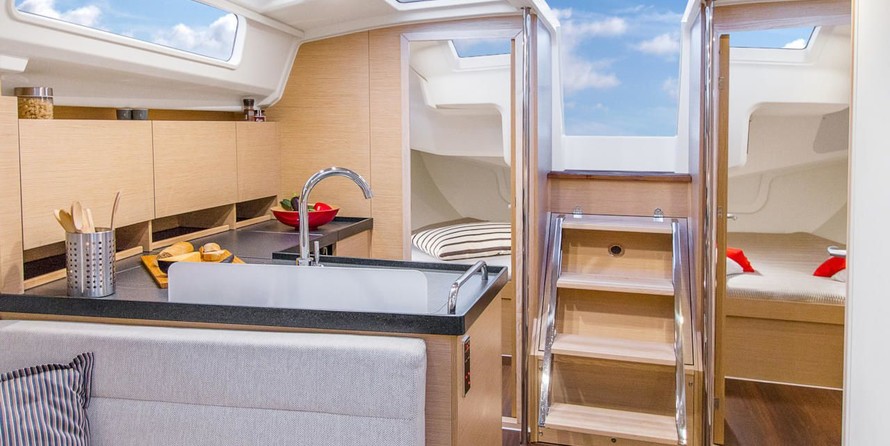 Hanse 418