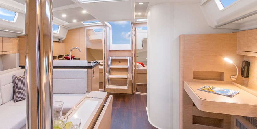 Hanse 418