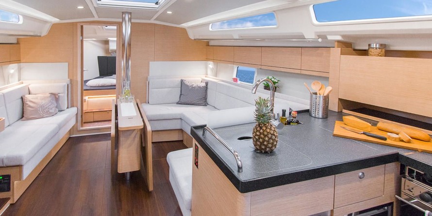 Hanse 418