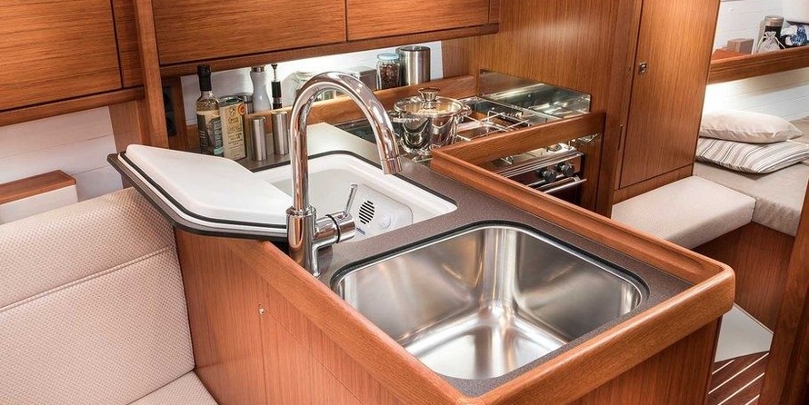 Bavaria CRUISER 34