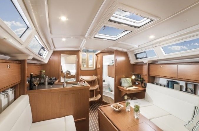Bavaria CRUISER 34