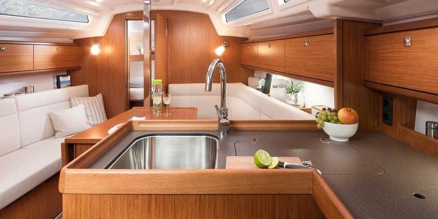 Bavaria CRUISER 34