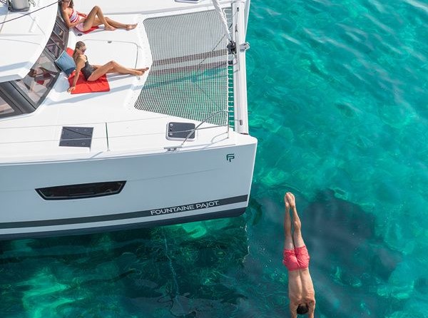 Fountaine Pajot Lucia 40