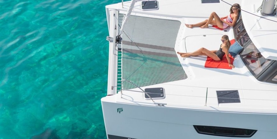 Fountaine Pajot Lucia 40