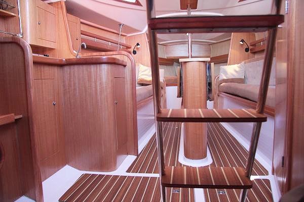 Northman Maxus 28