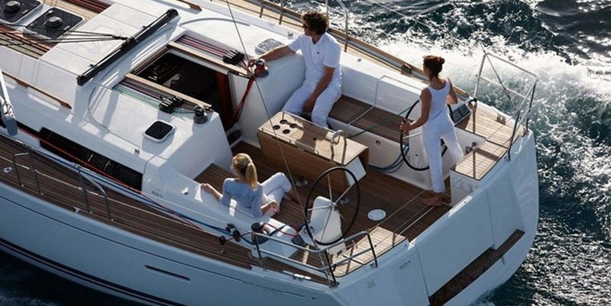Dufour 405