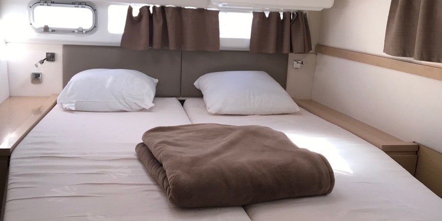 Fountaine Pajot Helia 44